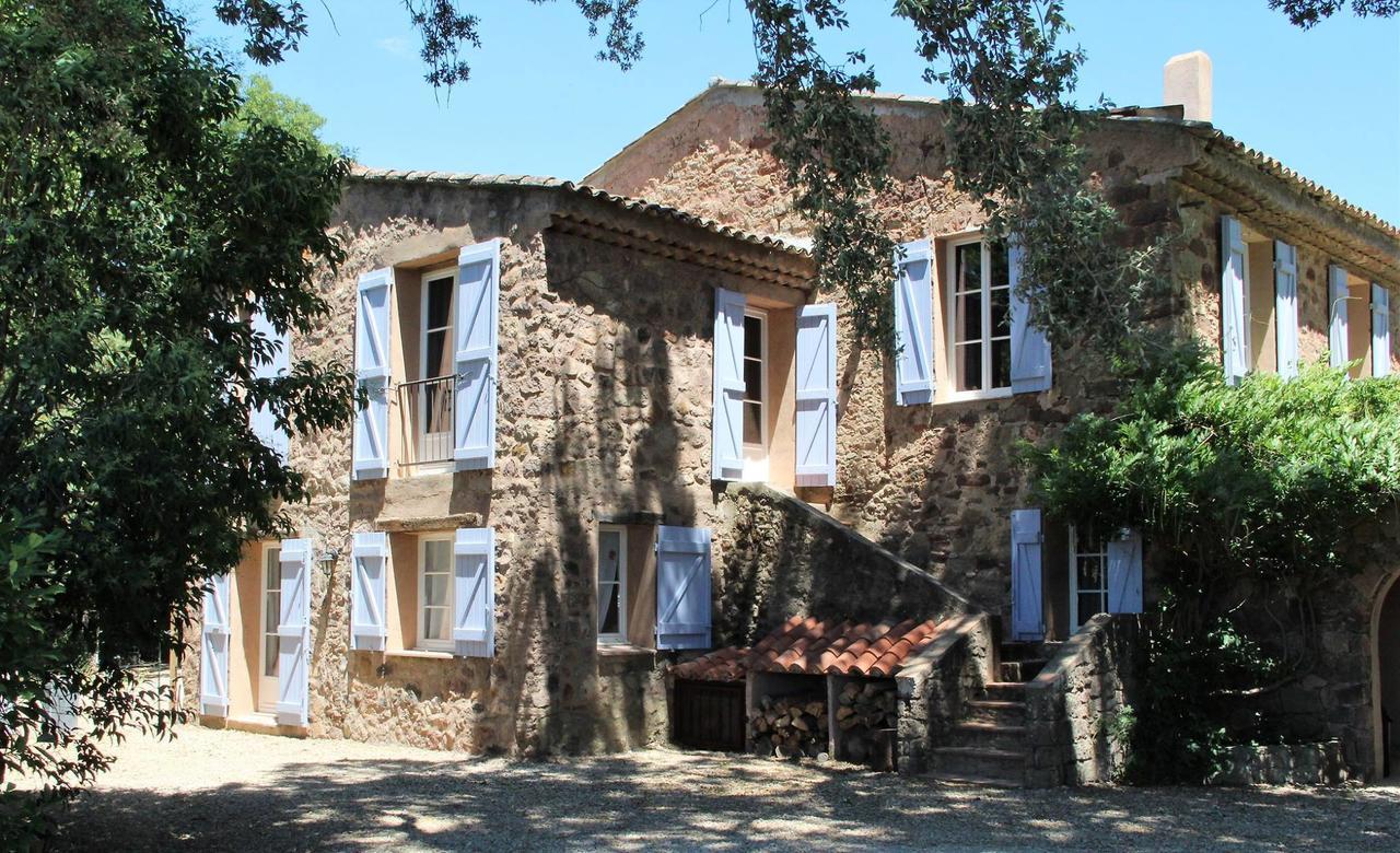 Chateau Des Bertrands Le Cannet-des-Maures Exterior photo